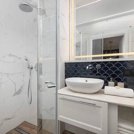 Klimatyzowany W Mielnie Z Parkingiem Blisko Plazy I Jeziora By Renters *