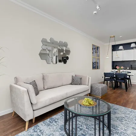 Apartment Klimatyzowany W Mielnie Z Parkingiem Blisko Plazy I Jeziora By Renters